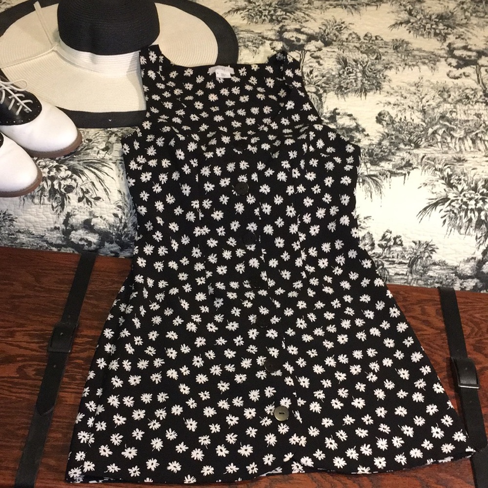 Urban Outfitters Cooperative minidress front button daisy black and white sz6
